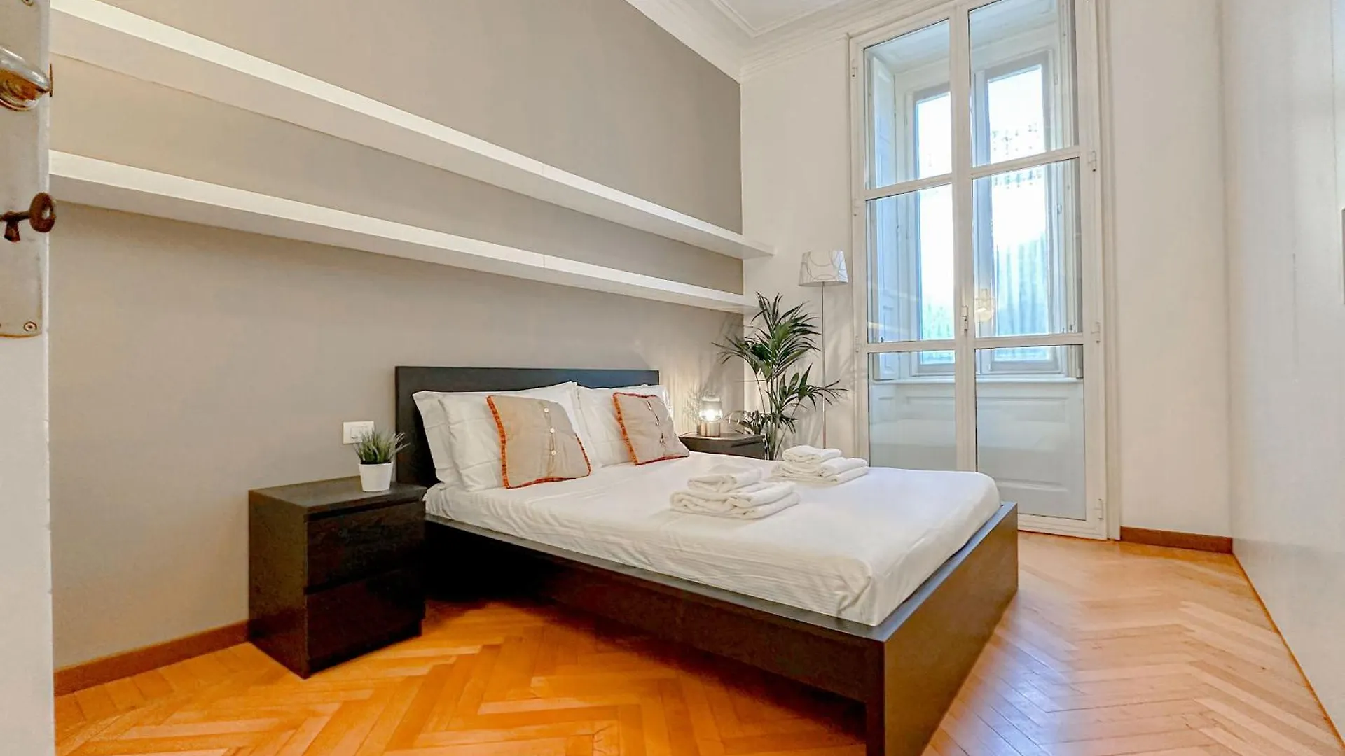Διαμέρισμα Dell'Orso Luxury Home - 5 Mins From Montenapoleone Μιλάνο