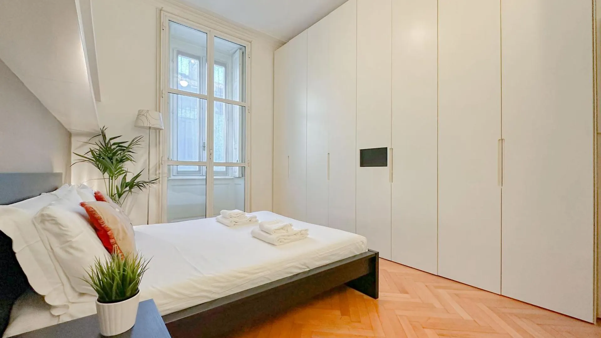 מילאנו Dell'Orso Luxury Home - 5 Mins From Montenapoleone